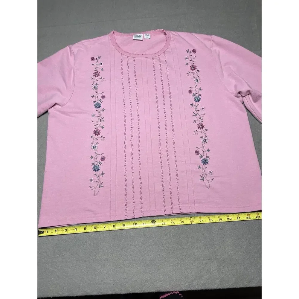 Womens XL Pink Embroidered Shirt 3/4 Sleeves Grandma Cottage Core Floral Cropped